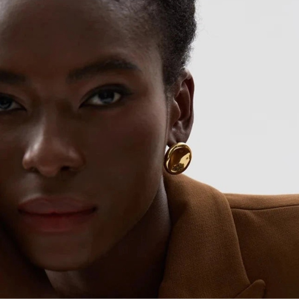 Gold Minimalist Small Round Earrings